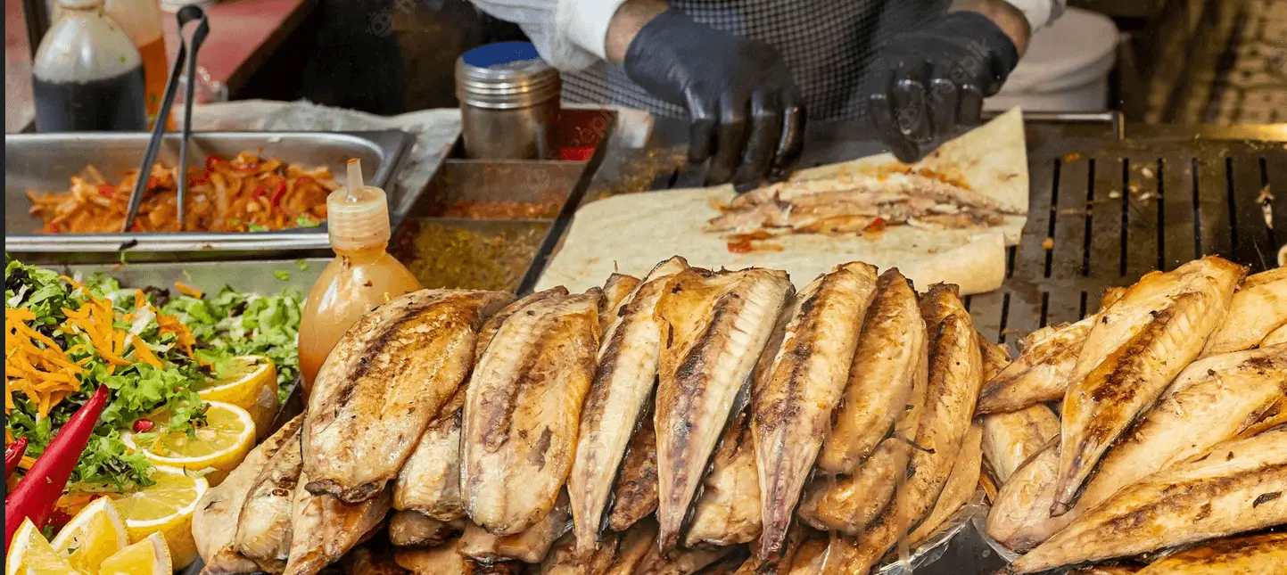 دليل أكل الشارع في إسطنبول نكهات حقيقية وأسعار مميزة بعيداً عن المطاعم الفاخرةIstanbul Review