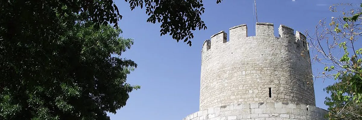 قلعة موت في مقاطعة موت بمدينة مرسينIstanbul Review